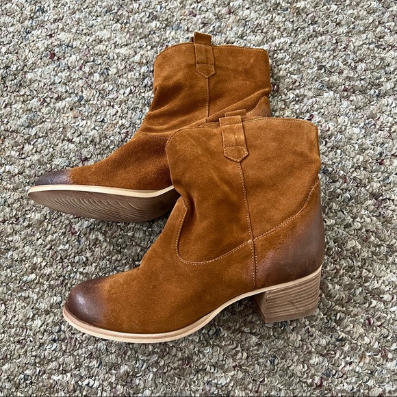 BRAND NEW Sundance Leann Ankle Boots (Soft Cognac) - Picture 3 of 8
